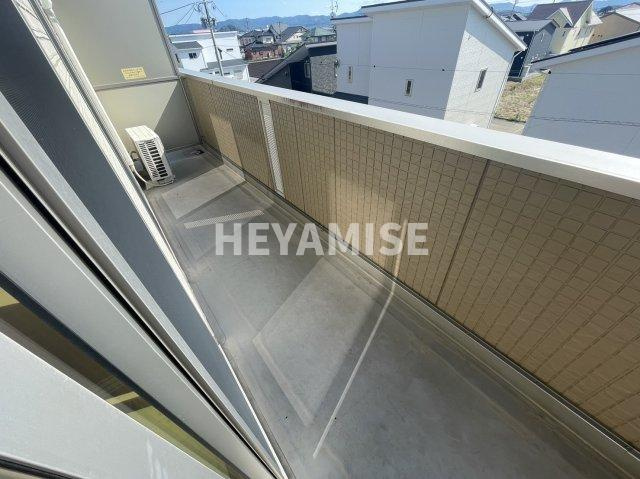 オッツ古賀島のバルコニー|※室内画像は別号室のもの。