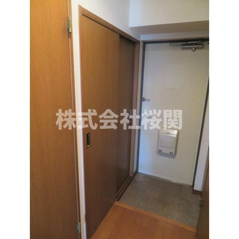 ＹＡＹＯＩ　ＣＯＵＲＴの玄関