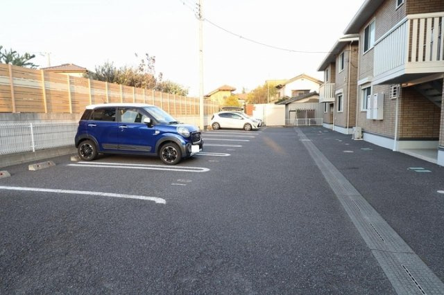 ボナールAの駐車場