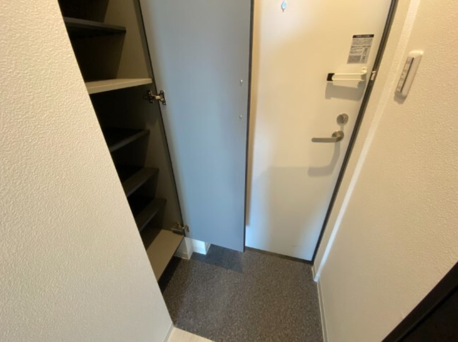 ジーメゾン宮原の玄関