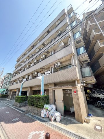 リーガル弁天町の外観