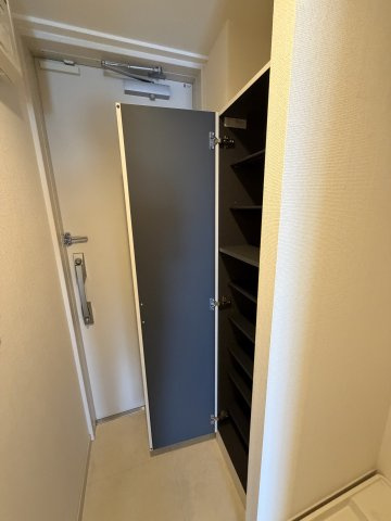 リブリ・芦原通の収納