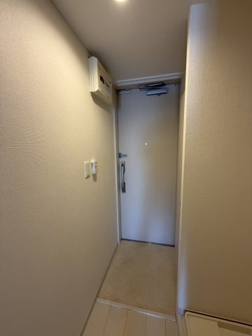 リブリ・芦原通の玄関