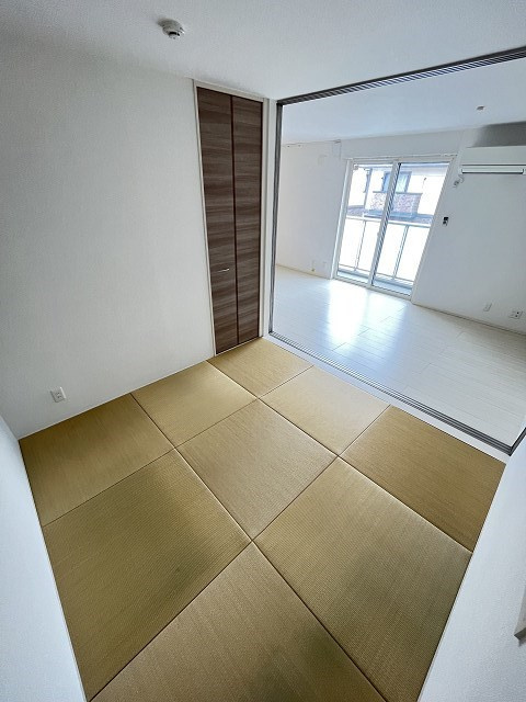 クレスタ