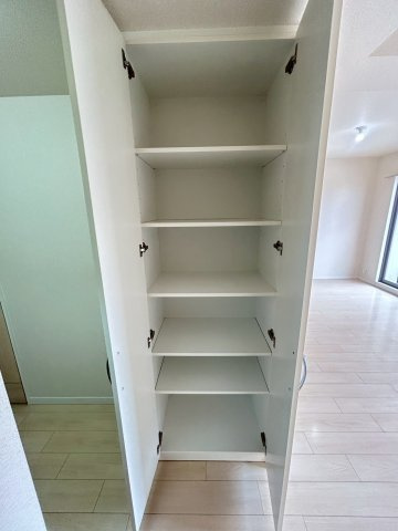 甲子園三番町ハイツの収納