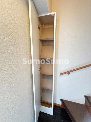 レオパレスクレスト御影の収納