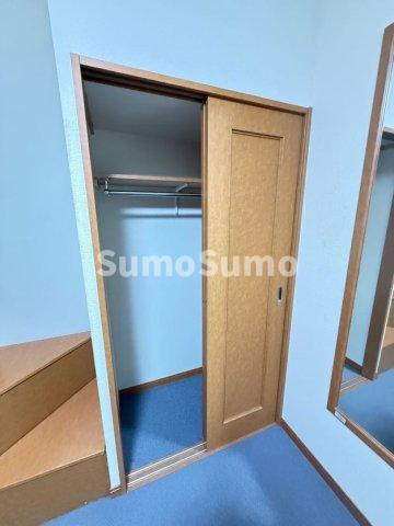 レオパレスクレスト御影の収納