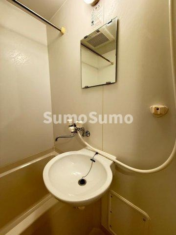 レオパレスクレスト御影の洗面所