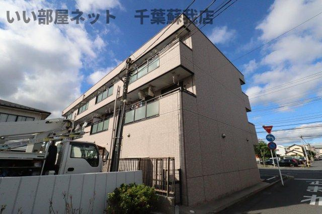ヤマニビルの外観|落ち着いた雰囲気の外観です