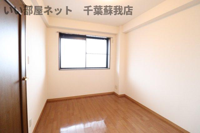 ヤマニビルの寝室|使い勝手のいい寝室です