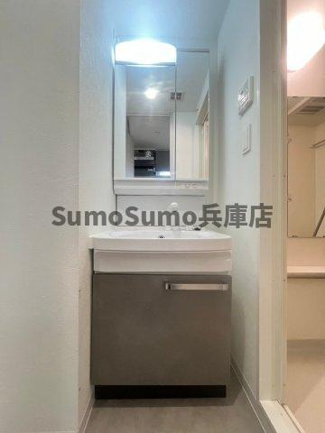 プレサンス神戸セレスティアの独立洗面台