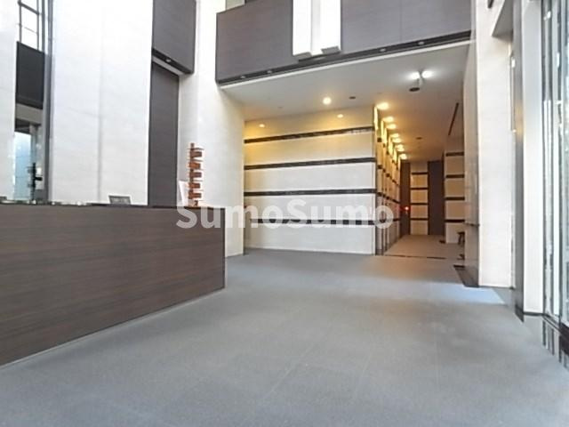 ライオンズタワー神戸元町のロビー