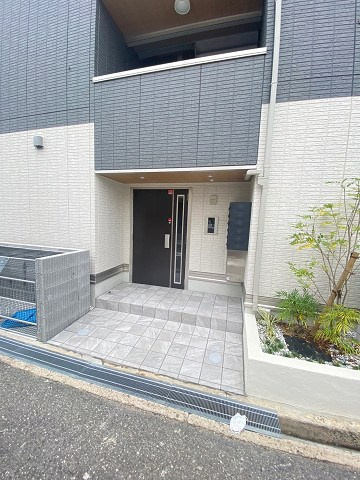 セレーノ南甲子園の外観