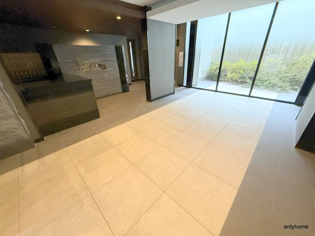 プレサンス京町堀ノース 仲介手数料無料のロビー