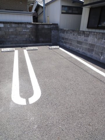 ドゥーソレイユの駐車場|駐車場があります