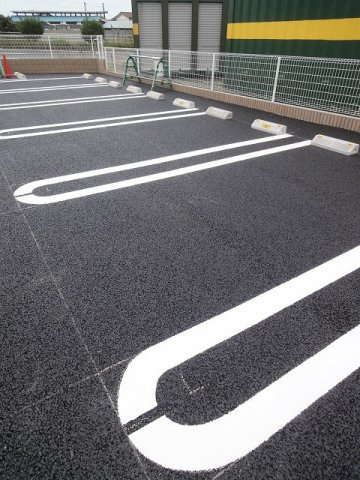 Ｊヒルズの駐車場|駐車場完備です