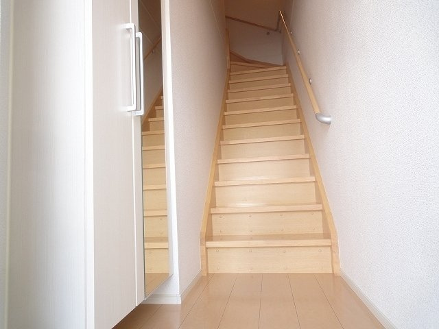 サニーメゾン　前島の玄関|ゆったりとした玄関です