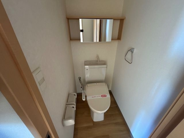 サン　ガーデンのトイレ|清潔感のあるトイレです
