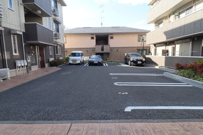 モン レーヴの駐車場|駐車場