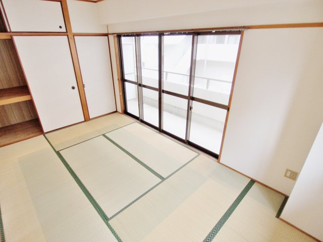 レジデンス矢野西の和室