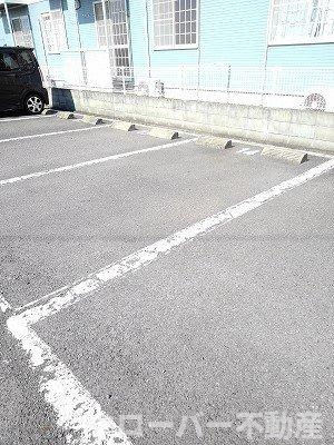 ハート・フォートＣの駐車場