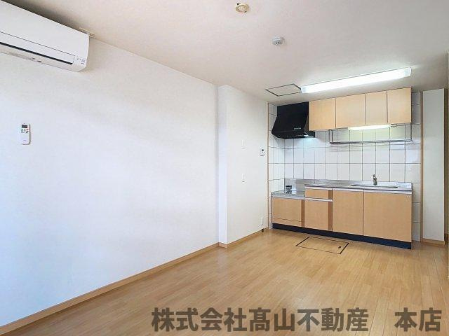 宗像市土穴１丁目のアパートのキッチン