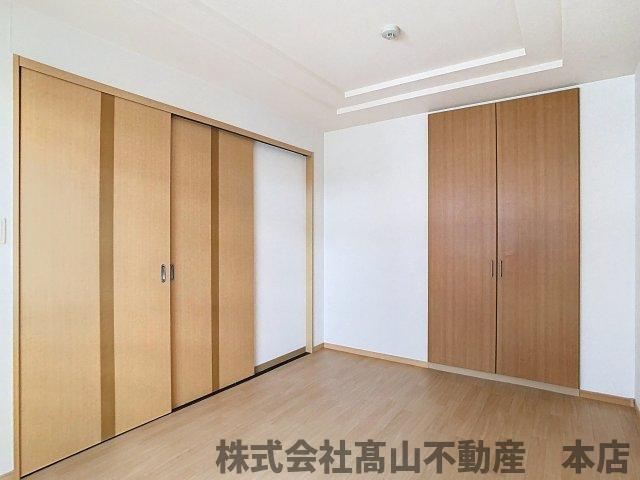宗像市土穴１丁目のアパートの洋室