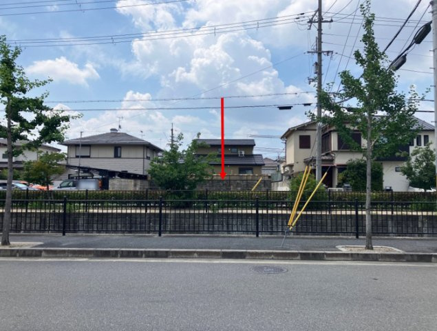 【外観】 | 下津林六反田 売土地 | 北側、6ｍ道路 + 河川 + 12ｍ道路につき解放感あります。