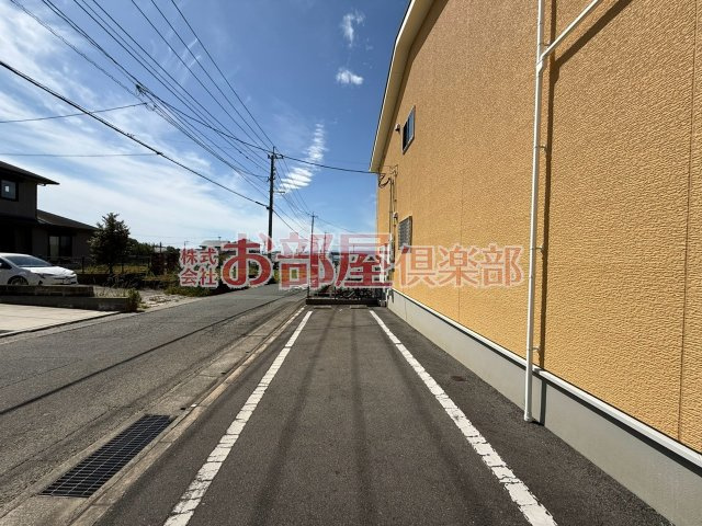 コンフォート　ヴィラの駐車場|カースペースがあります