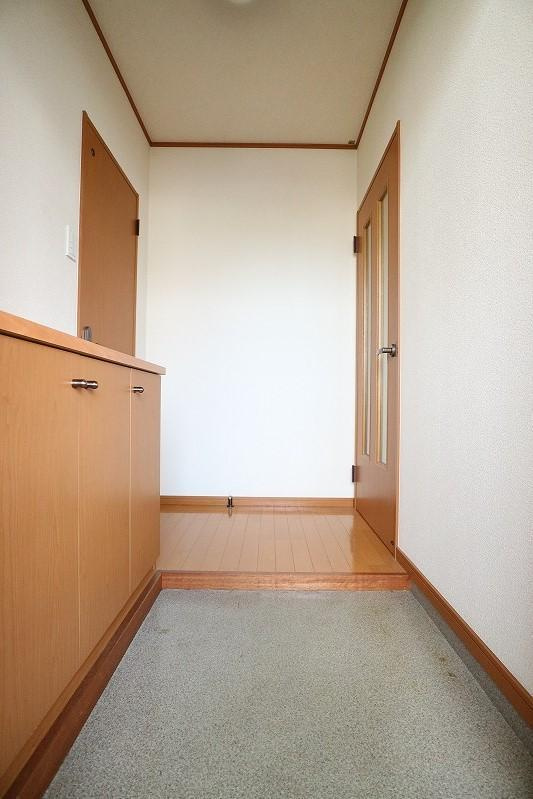 センタービレッジ本町の玄関|明るい玄関です