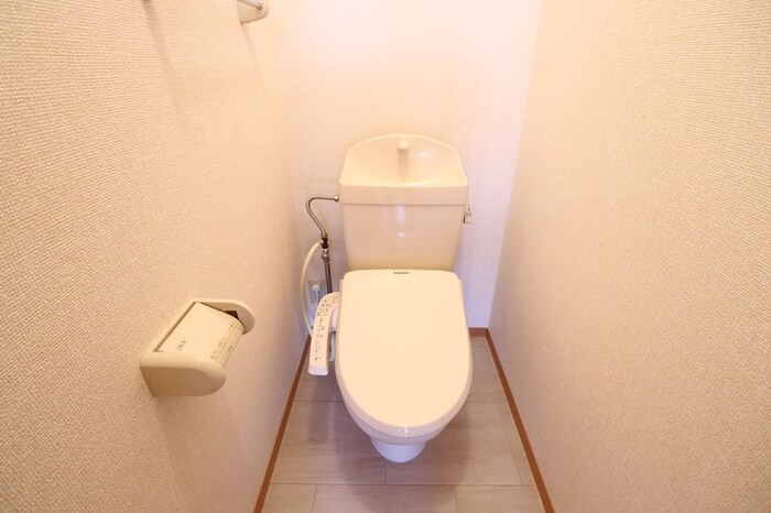 プレザント・ハイツのトイレ|落ち着いたトイレです