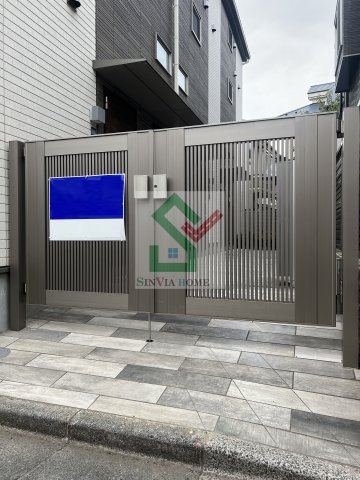 グランビル南大泉のエントランス