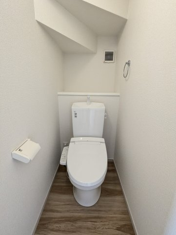 水戸市渡里町　4期のトイレ|温水ウォシュレット付きトイレでゆっくりと快適なお一人時間を～