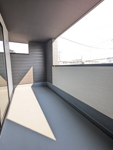水戸市渡里町　4期のバルコニー|バルコニーで見る景色は眺めが良く、晴れた日はたくさんの洗濯を干すことが出来ます。