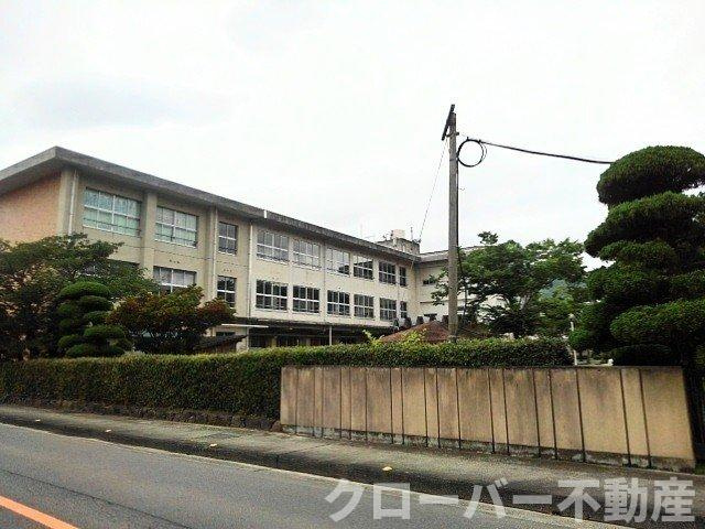 レザン・ラブール　Ａの周辺|三豊市立比地小学校まで500m