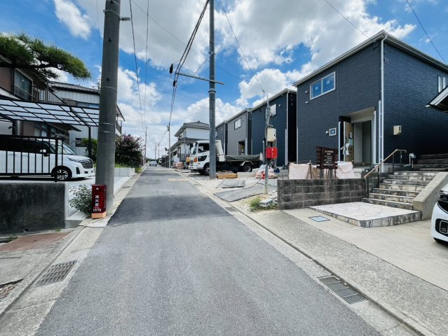 東海市加木屋町陀々法師14番102の一部『仲介手数料無料』新築一戸建て・建売の前面道路含む現地写真
