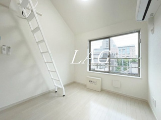 【居間・リビング】 | フォルトゥーナ梅島 | 洋室のお部屋です。