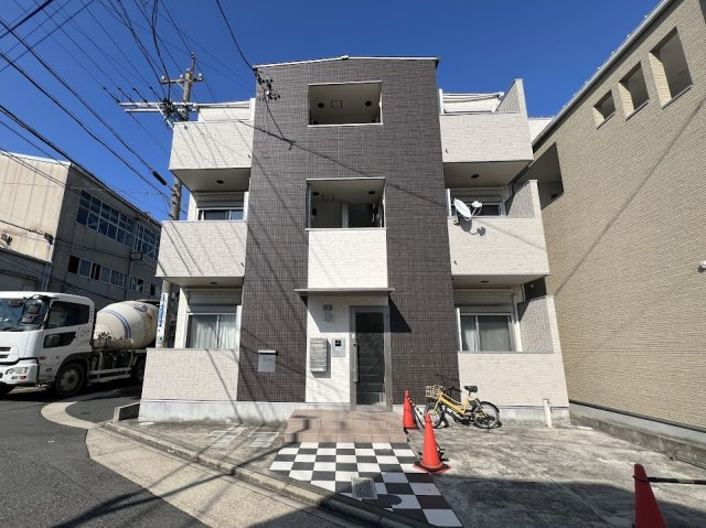 グランツ松葉町のエントランス|毎日通るエントランスはこのようになっています
