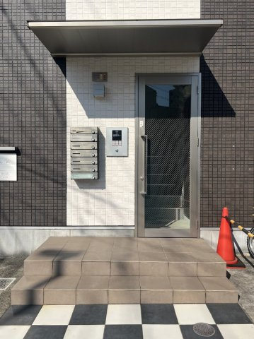 グランツ松葉町のエントランス|エントランスです
