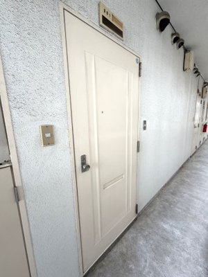 【玄関】 | ガストハウス府中