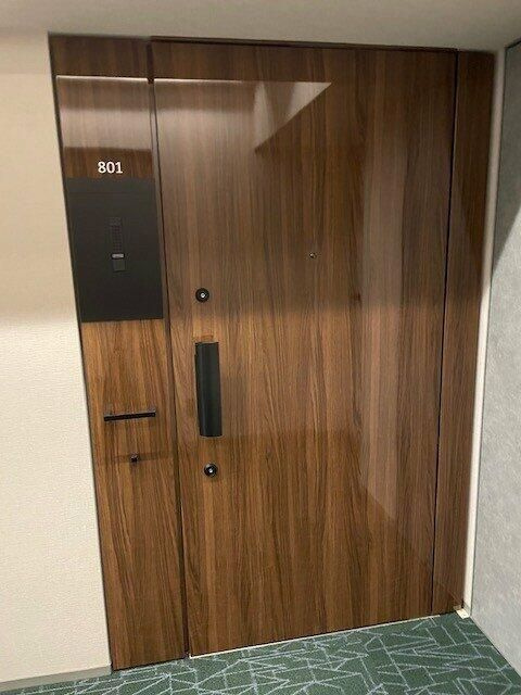 ピアース渋谷の玄関