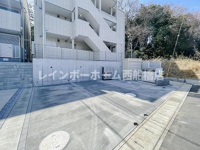 クロレ南流山Ⅲの駐車場