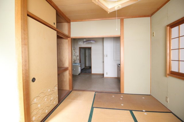 田町275ビルの和室