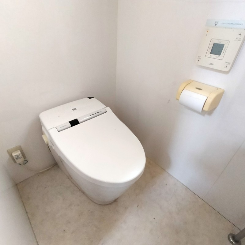 船越町一戸建のトイレ