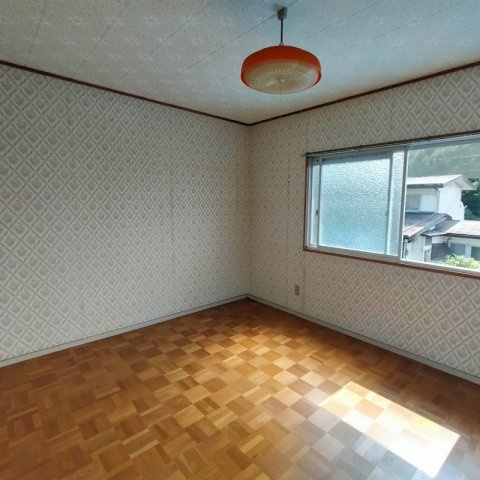 船越町一戸建の洋室