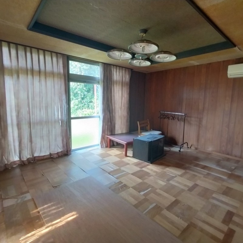 船越町一戸建の洋室