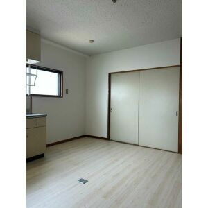 春日井市小野町６丁目の賃貸マンションの居間・リビング