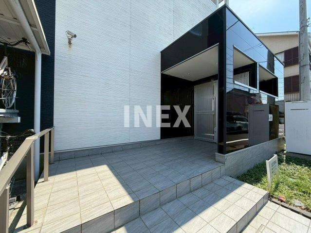 川崎市川崎区小田２丁目のアパートのロビー