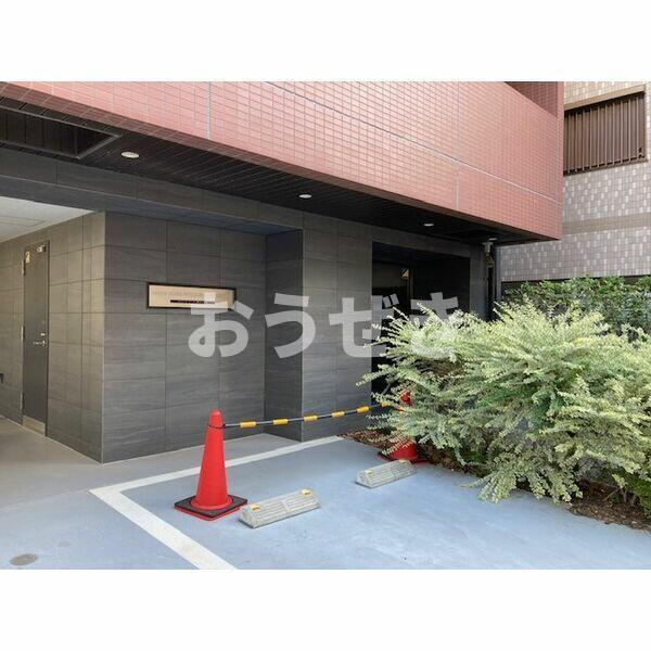 スパシエロッサ横浜吉野町のエントランス