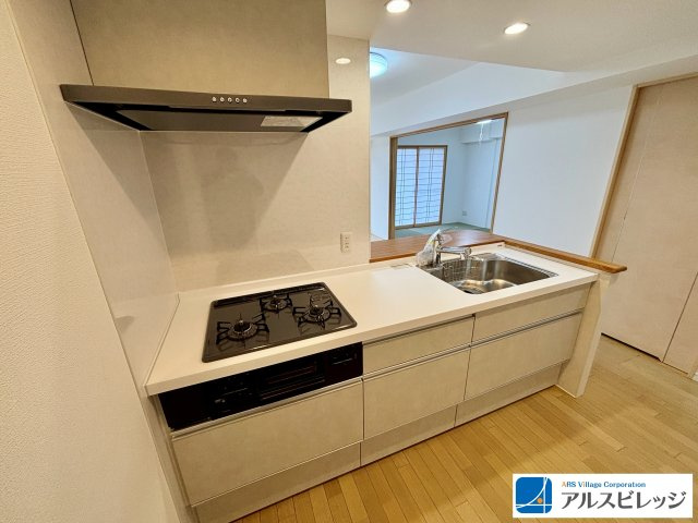 ラヴィドール志木のキッチン|ホワイトを基調としたキッチン